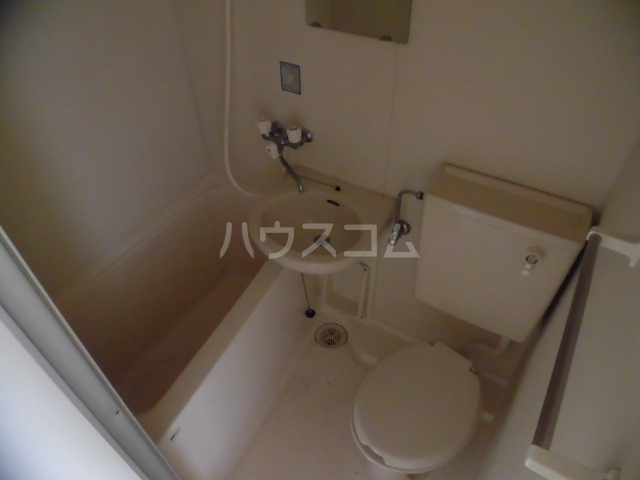 13/30 浴室