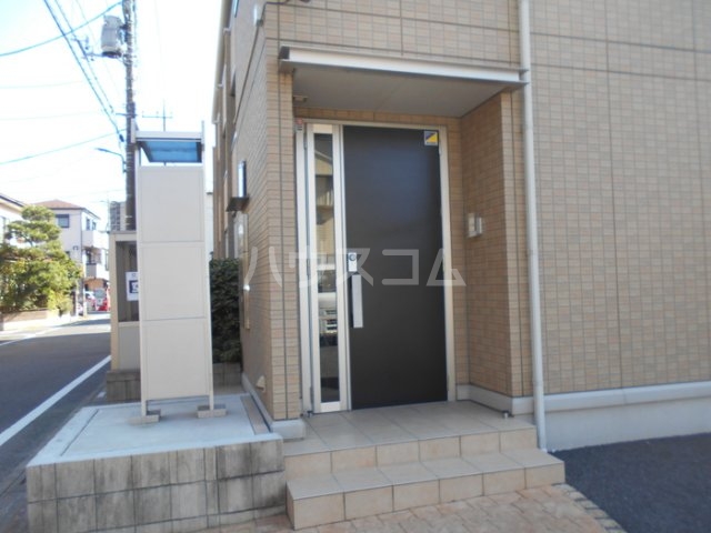 17/26 エントランス