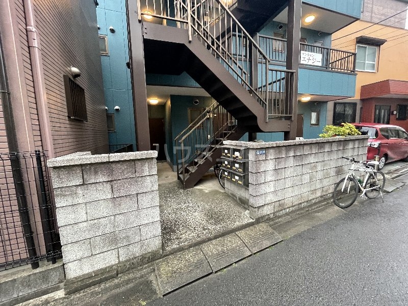 20/22 エントランス