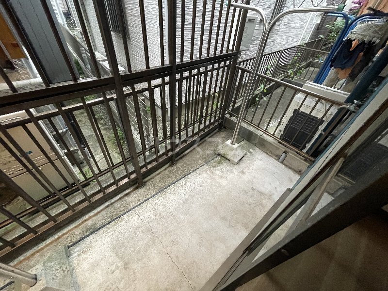 15/22 バルコニー