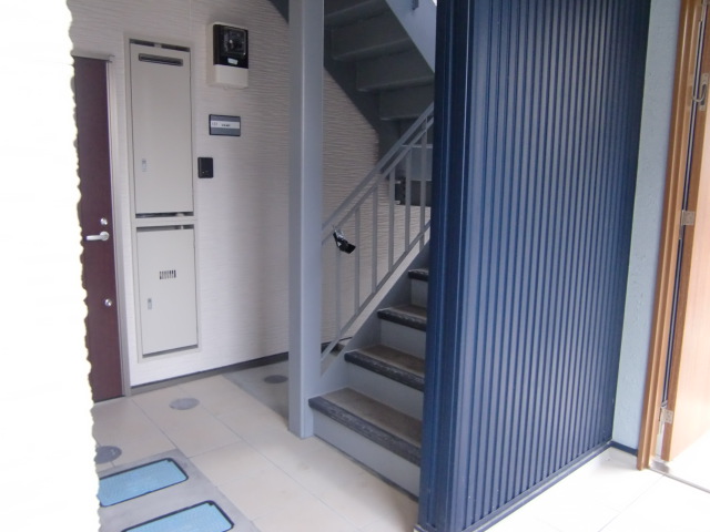 16/21 エントランス