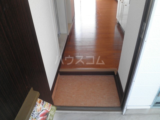 16/21 エントランス