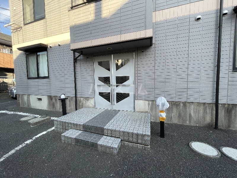 2/5 エントランス