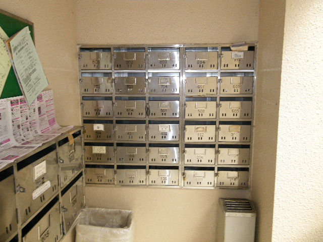 23/30 エントランス