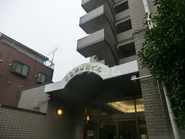 21/30 エントランス