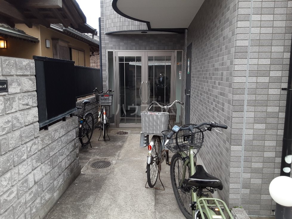 2/8 エントランス