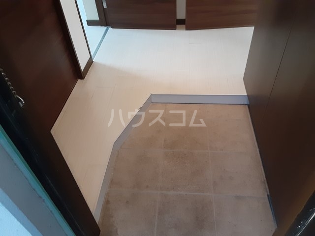 14/30 玄関