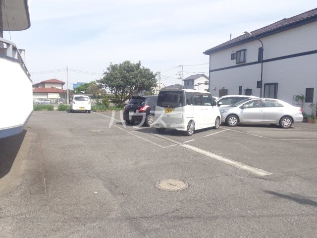 23/28 駐車場