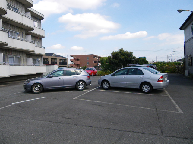 14/18 駐車場