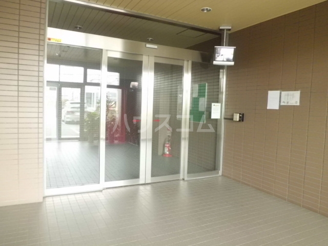 25/30 エントランス