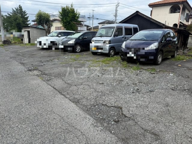 2/3 駐車場