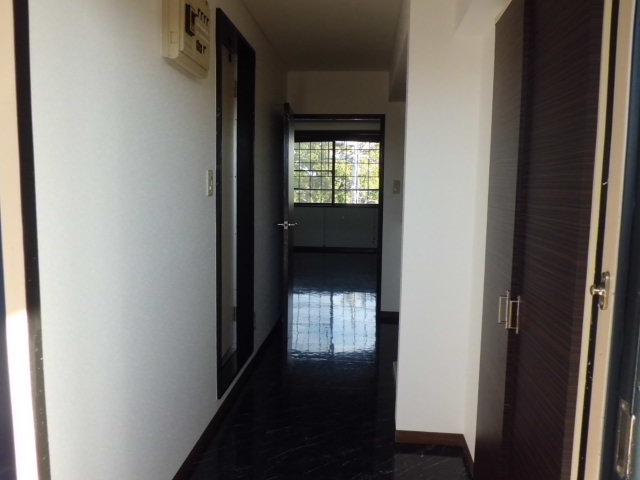 22/23 エントランス