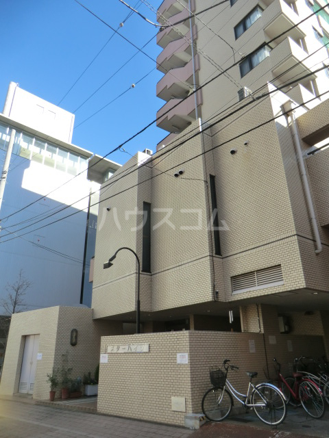 23/30 エントランス