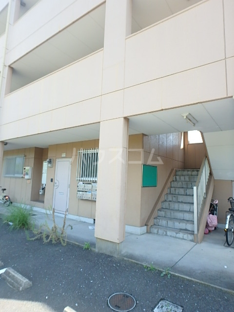 21/23 エントランス