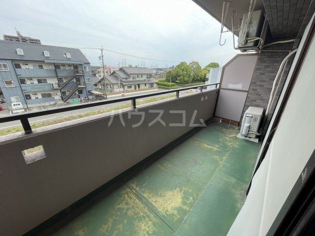 18/28 バルコニー