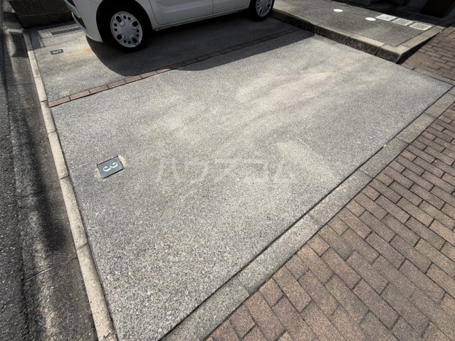 22/30 駐車場