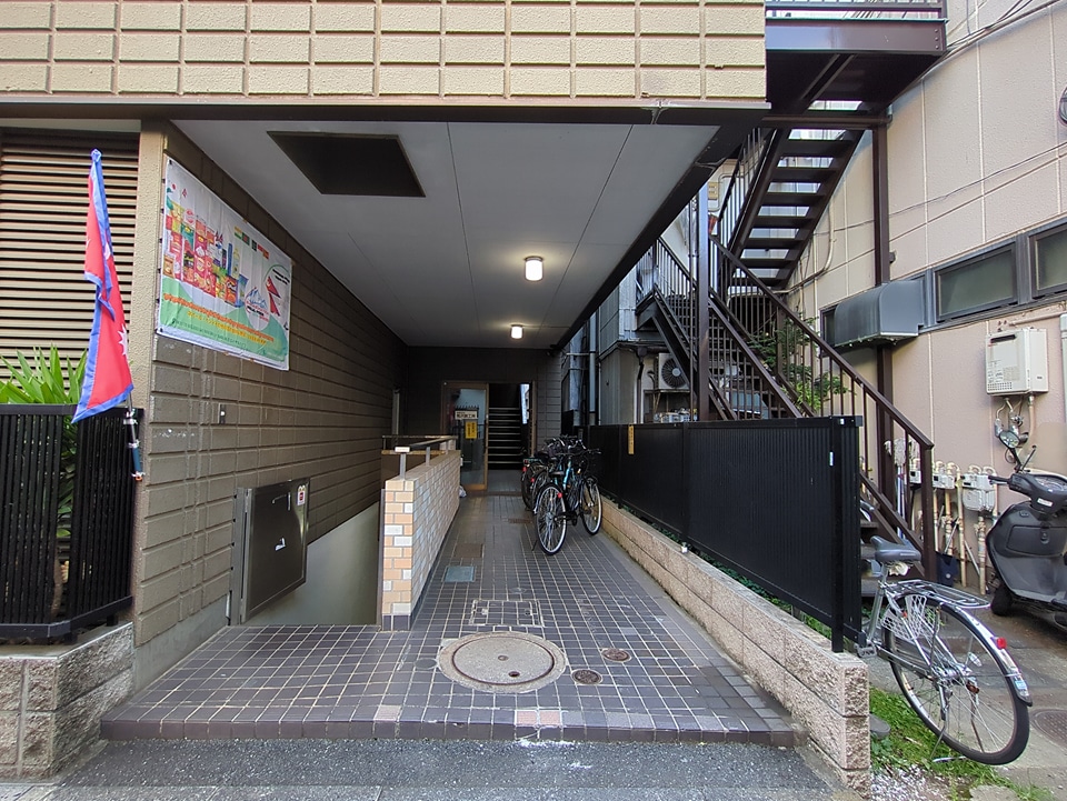 2/5 エントランス