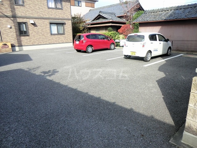 20/20 駐車場
