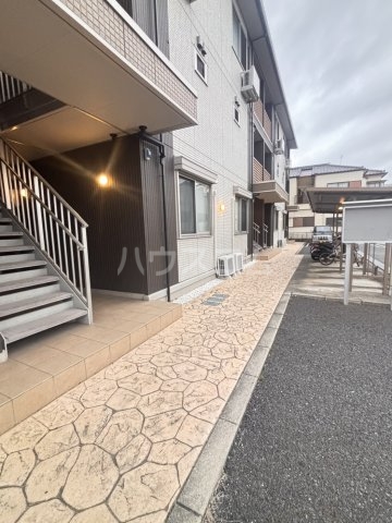 18/21 エントランス