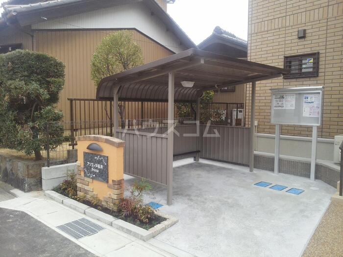 2/5 エントランス