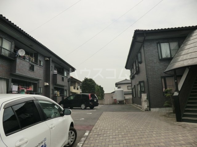 2/5 駐車場