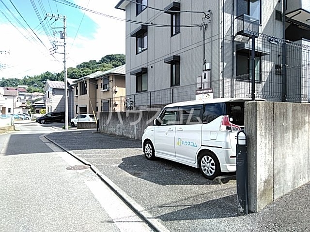 28/30 駐車場