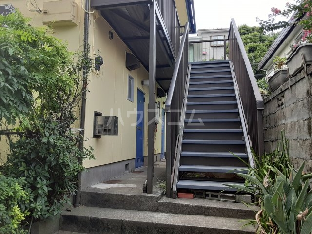 21/25 エントランス