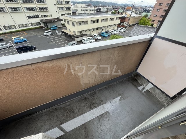 13/18 バルコニー