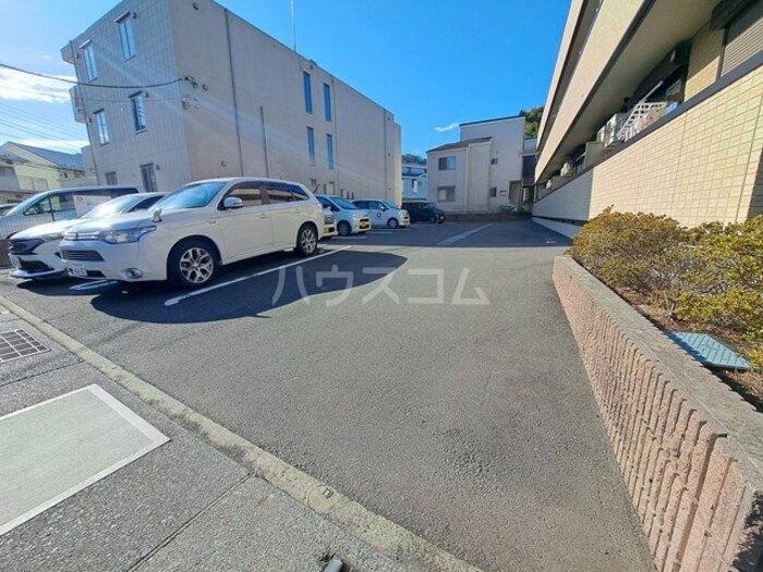 15/16 駐車場