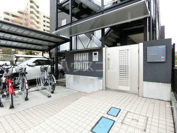 15/25 エントランス