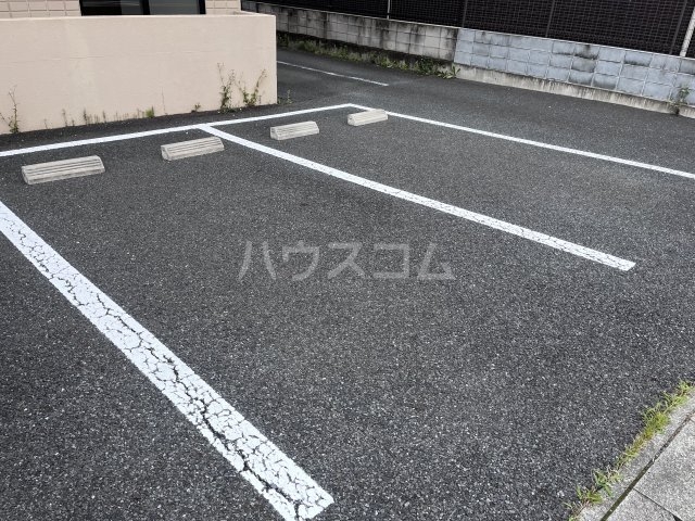 17/24 駐車場
