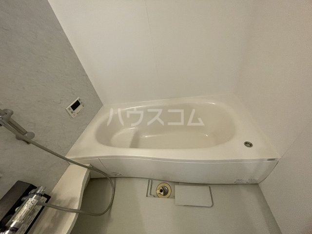 13/30 浴室