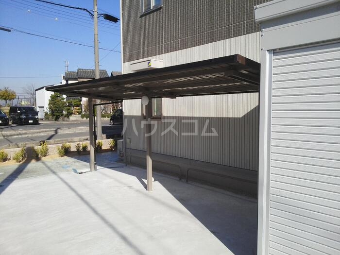 13/15 エントランス