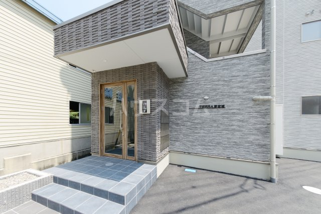 2/10 エントランス