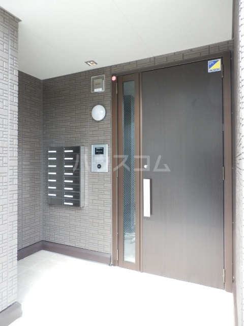 16/26 エントランス