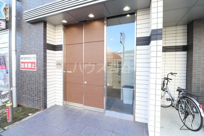 16/26 エントランス