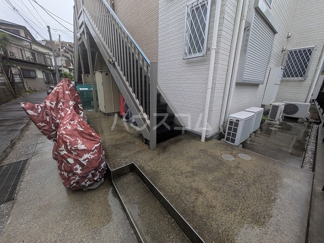 19/20 エントランス