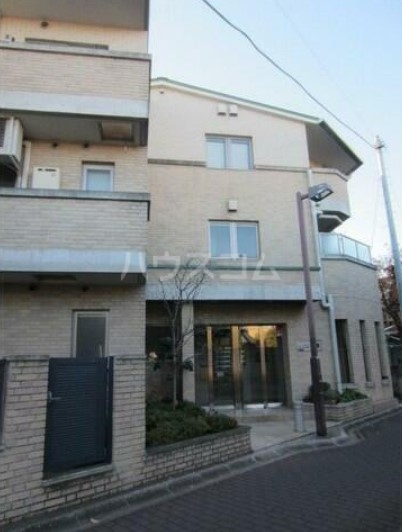 14/15 エントランス