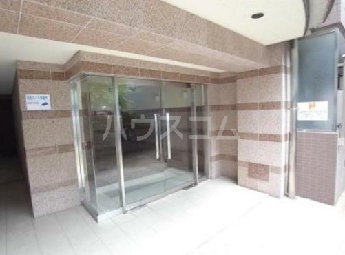 14/18 エントランス