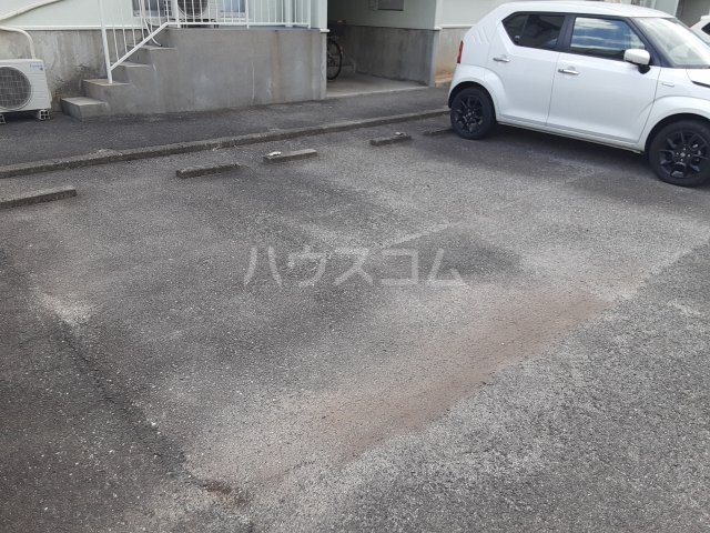 25/30 駐車場