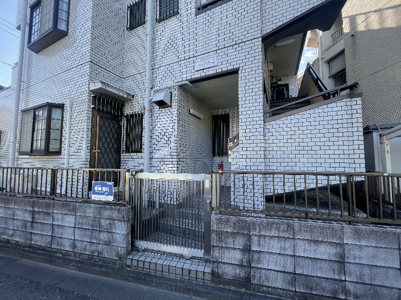 21/25 エントランス