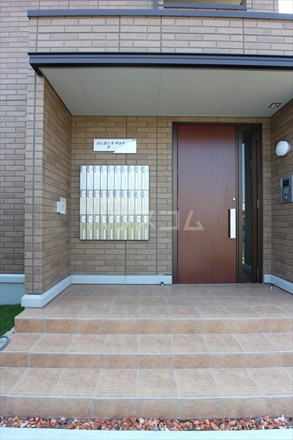 20/30 エントランス