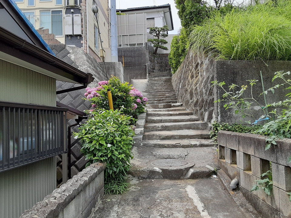 21/30 エントランス