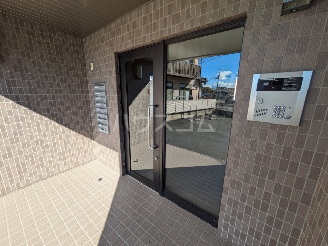 21/29 エントランス