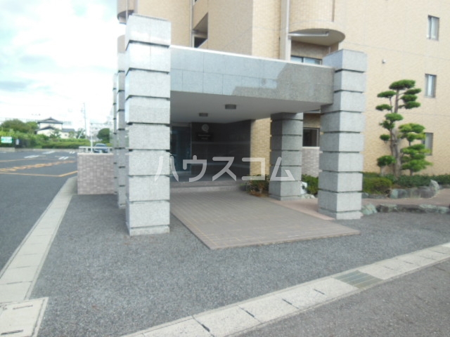 21/29 エントランス