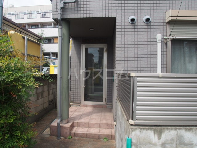 20/30 エントランス