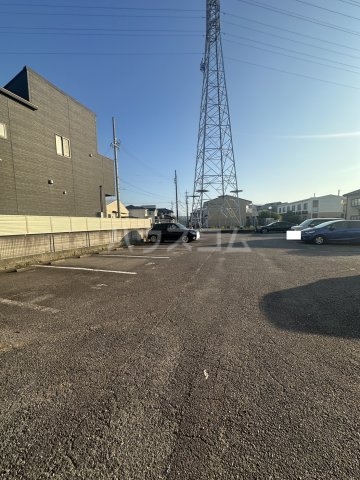 22/26 駐車場