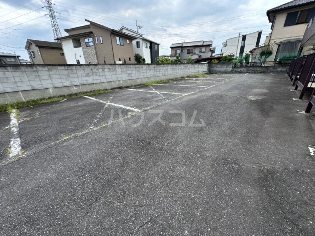 28/30 駐車場