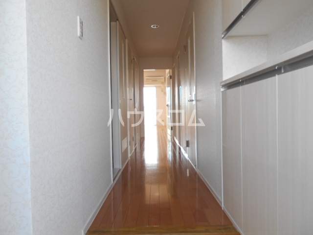 18/20 エントランス