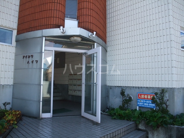 13/19 エントランス